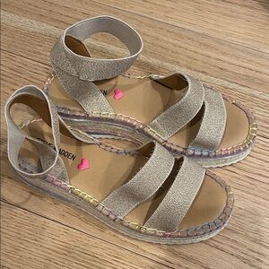 Steve Madden kids Tan Strappy Sandals with Multicolor Stitching